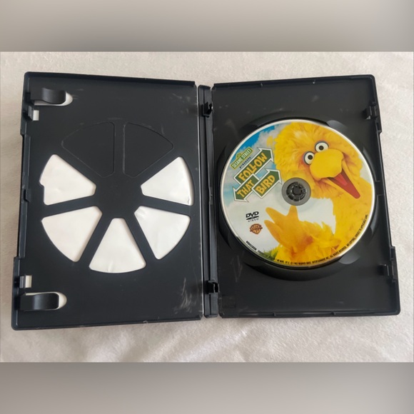 Sesame Street Follow That Bird DVD - 25th Anniversary Deluxe Edition - Picture 3 of 3
